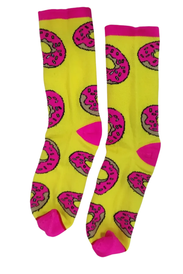 Medias amarillas de donas estilo Los Simpson